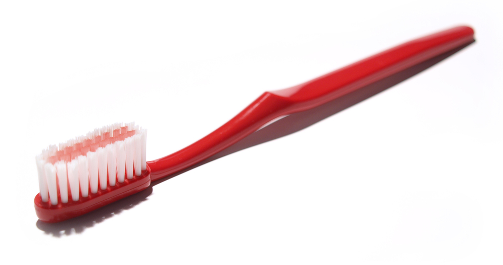 25 + Uses For Used Toothbrushes | 719Woman.com